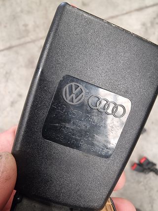Anclaje Cinturon trasero derecho Audi Q3