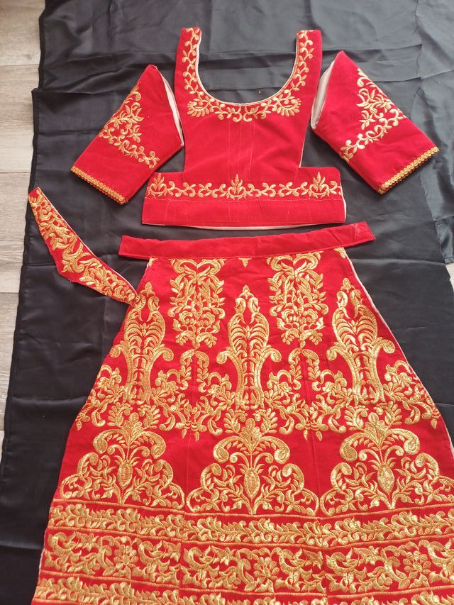 Saya bordada para virgen hasta 1 metro