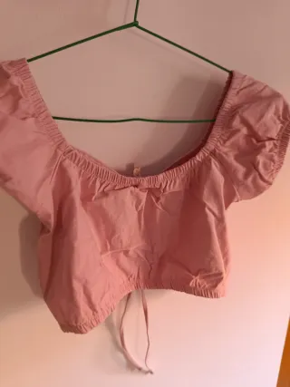 Crop top rosa fruncido