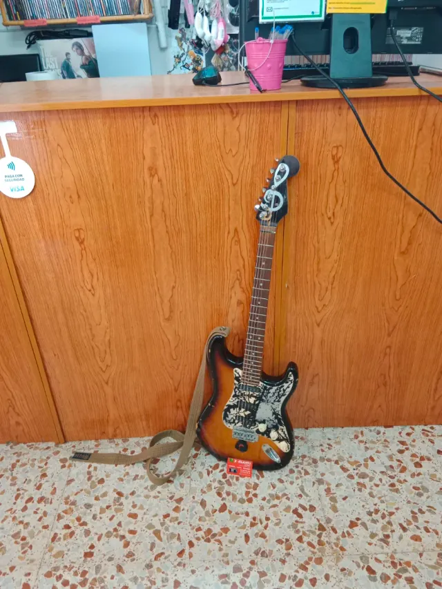 GUITARRA ELÉCTRICA STAGG CON MASTIL STRATOCASTER