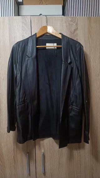 Chaqueta de cuero negra