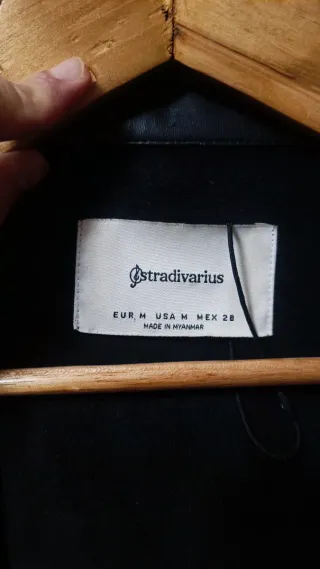 Chaqueta de cuero negra