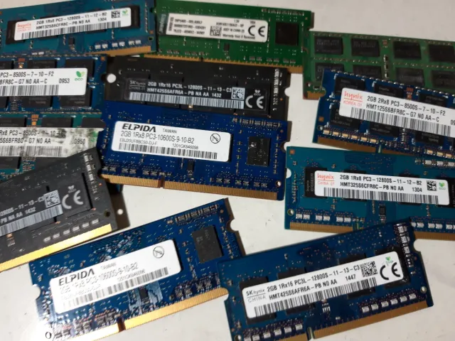 Pack 12 Memorias RAM Pequeñas mismo formato