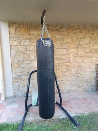 Set sacco boxe e supporto autoportante, Outshock