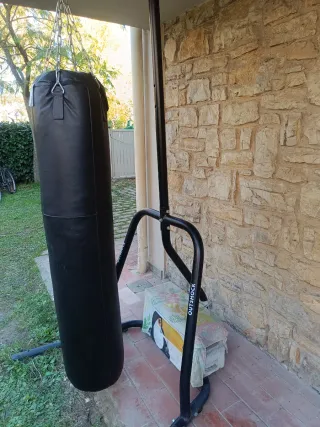 Set sacco boxe e supporto autoportante, Outshock