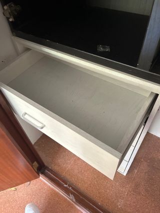 Cassettiera in legno