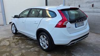 VOLVO V60 Cross Country D3 Plus 150cv 6v 2017