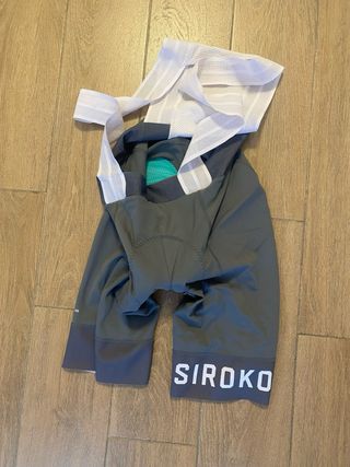 Conjunto maillot
y culote Siroko gris. Talla M