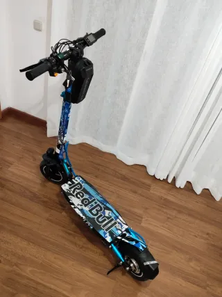 Patinete Rockway DGT Azul Red Bull