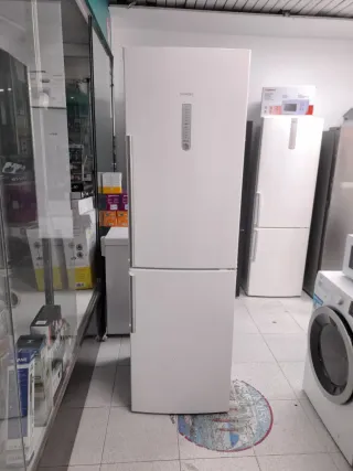 NEVERA SIEMENS BLANCA 