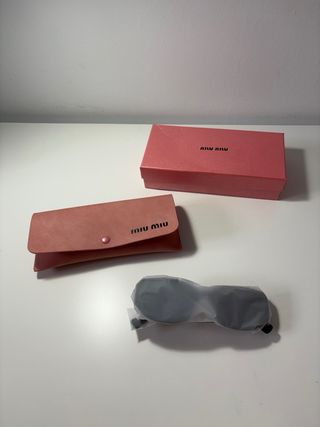 Gafas de sol Miu Miu negras mujer