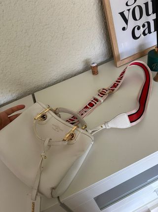 Bolso Emporio Armani Blanco y Dorado