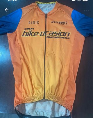 Maillot Gobik naranja y azul
talla xs