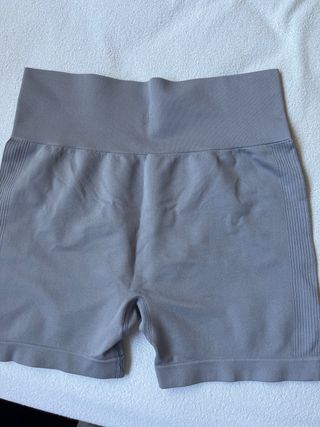 Pantalones cortos gimnasia grises
