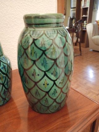 Pareja de floreros decorativos