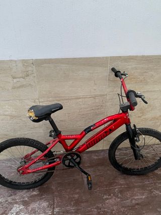 Bicicleta BMX Roja Poco Uso