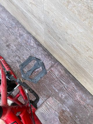 Bicicleta BMX Roja Poco Uso
