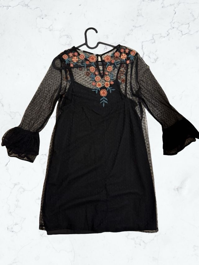 Vestido Zara Negro Bordado