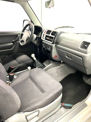 Suzuki Jimny 2004
