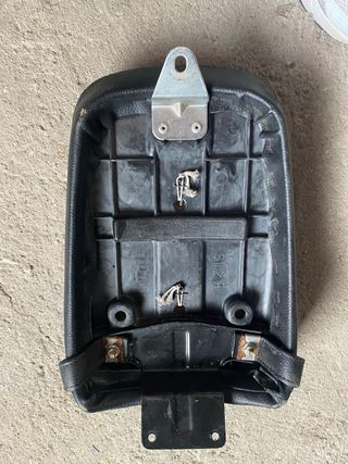 Asiento trasero Suzuki Marauder 250