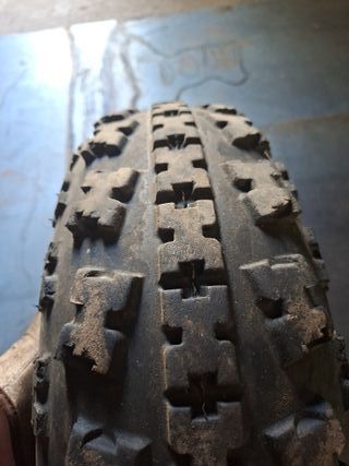 2 Cubiertas Quad Maxxis RAZR 2