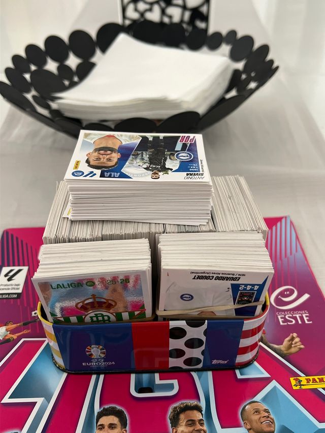 Cromos Liga Este 2025-2026