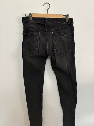 Pantalón Vaquero Negro Slim Fit