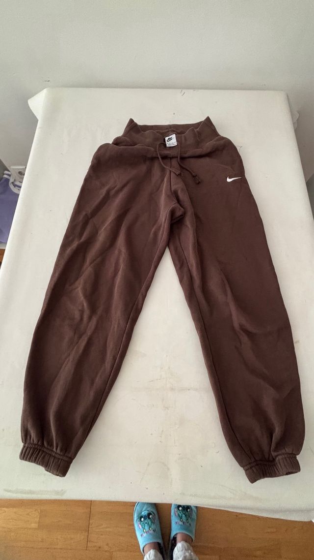 Pantalones de chándal Nike marrones talla XS