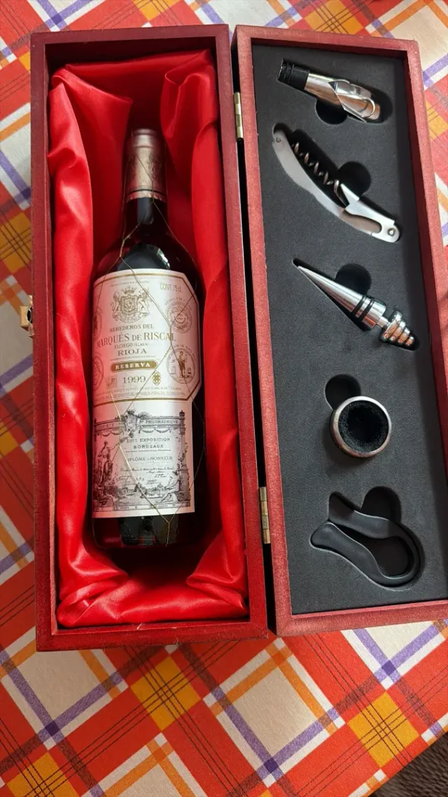 Marques de Riscal Rioja Reserva 1999 Caja