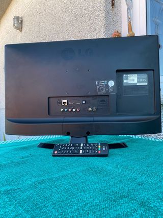 Televisión LG Negra 24 pulgadas 24MT49S