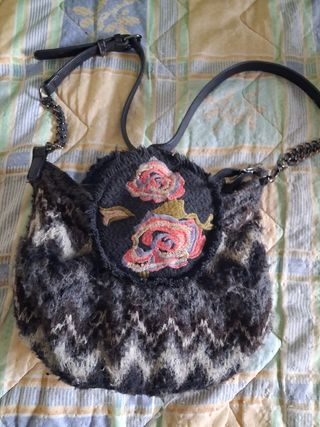 Bolso de tela bordado floral