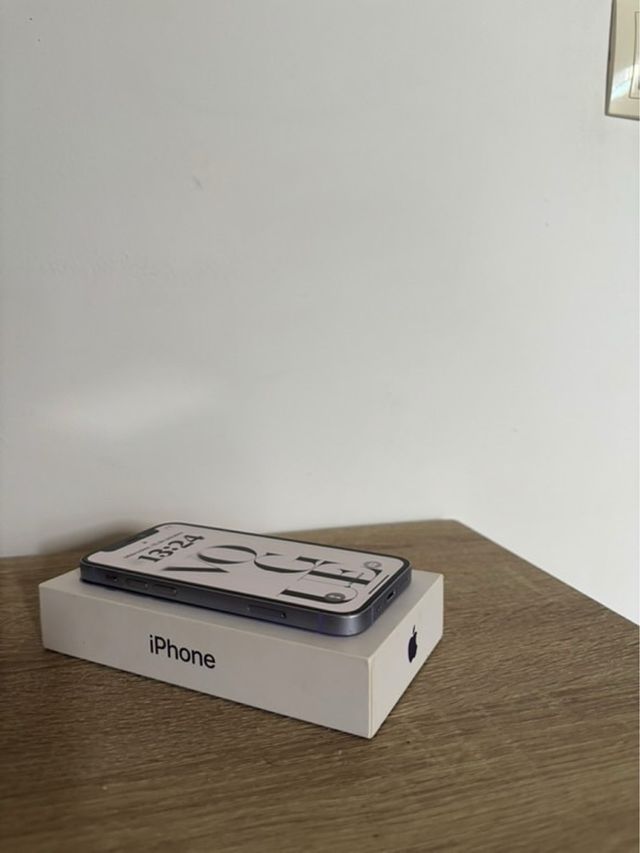 iPhone 12 mini viola