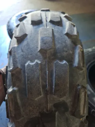 2 Neumáticos Delanteros Quad Maxxis 23x7.00-10
