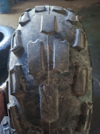 2 Neumáticos Delanteros Quad Maxxis 23x7.00-10