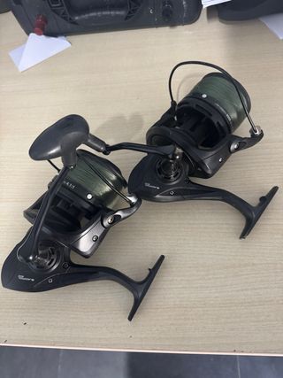 2 Carretes de Pesca Carpfishing Más dos Cañas