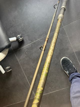 2 Carretes de Pesca Carpfishing Más dos Cañas