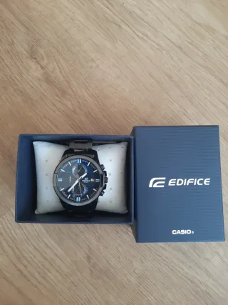 Reloj Casio Edifice Cronógrafo negro metal y azul