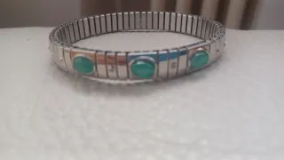 Bracciale elastico con pietre turchesi