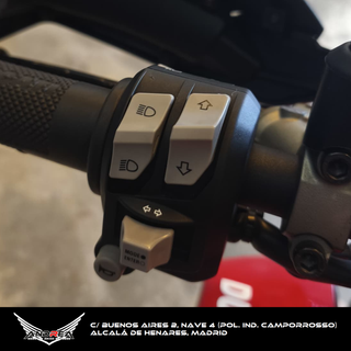 DUCATI HYPERMOTARD 950 AKRAP 2022 €163/MES S/E