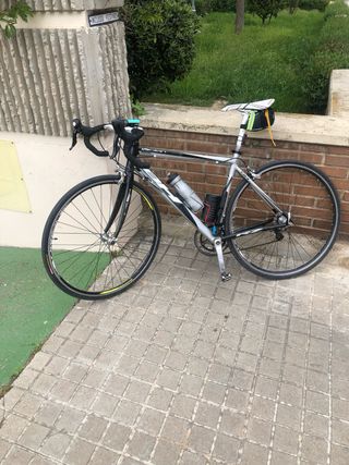 Bicicleta de carretera BH