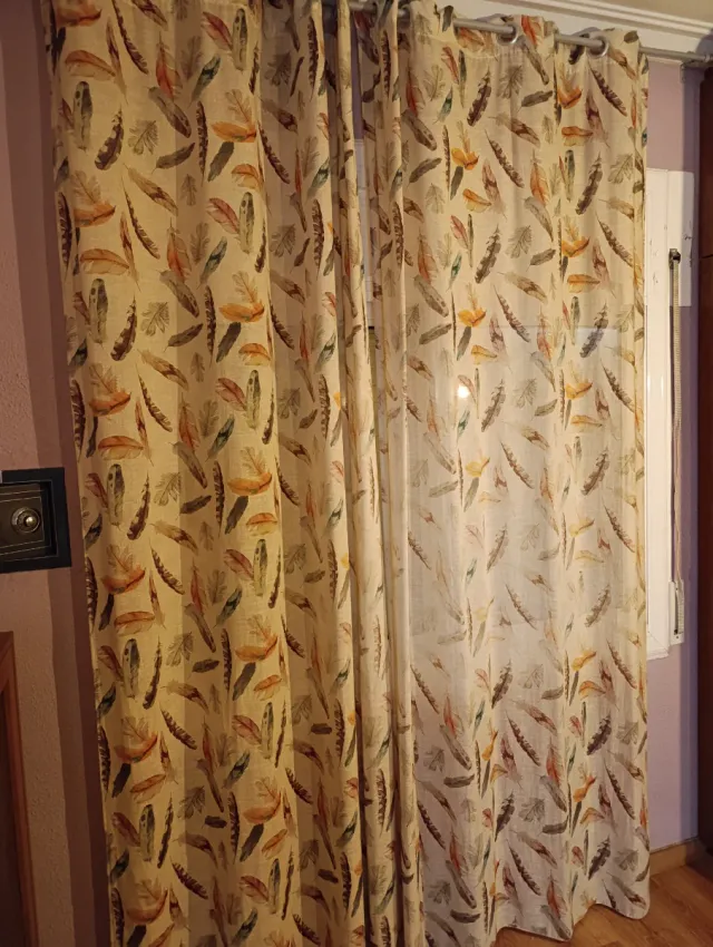 2 Cortinas 140x167cm Estampado Plumas + BARRA.