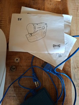 Macchina da cucire IKEA. È A CULLERA 
