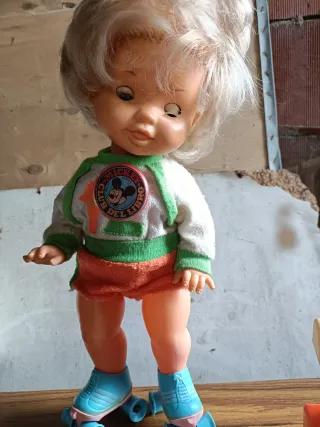 Muñeca antigua patines de Vicma
