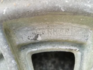 Cerchi in lega Ferrari