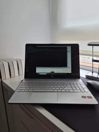 Portátil HP 15.6 8GB RAM 512GB SSD