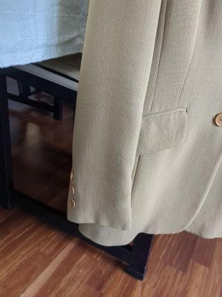 Chaqueta entallada UNIT beige mujer
