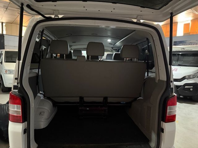 Volkswagen Caravelle 2011