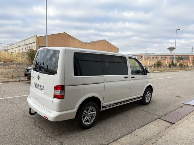 Volkswagen Caravelle 2011