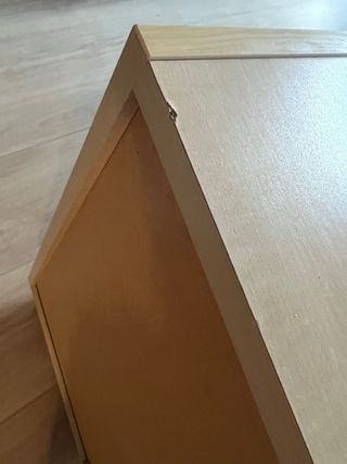 Mueble de oficina con ruedas