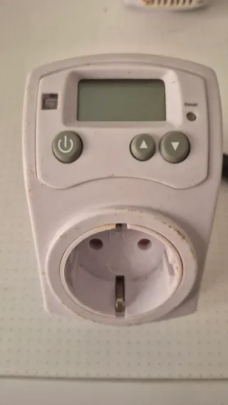2 Reguladores Humedad y Temperatura